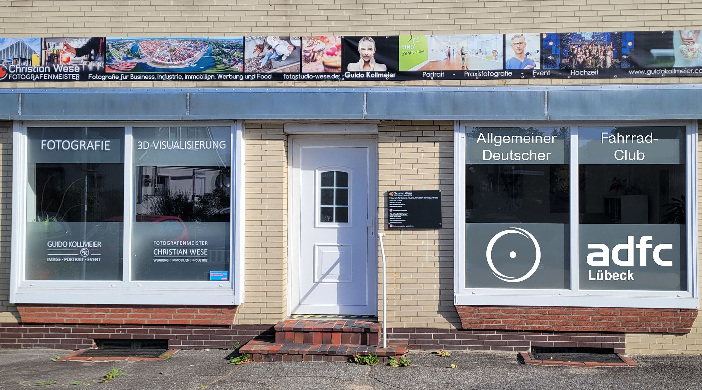 Das Foto zeigt die Front der ADFC-Geschäftsstelle in der Adalbert-Stifter-Straße 47